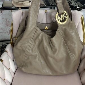 #60 MICHAEL KORS